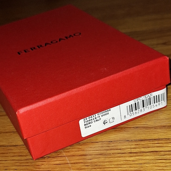 Ferragamo leather wallet - Picture 8 of 9